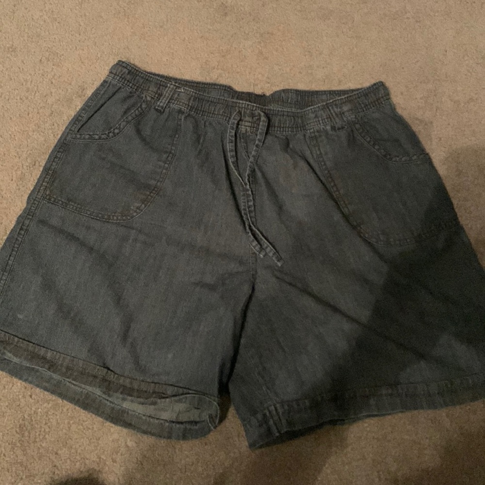 They have been worn  not many times and trying to look for a new pair